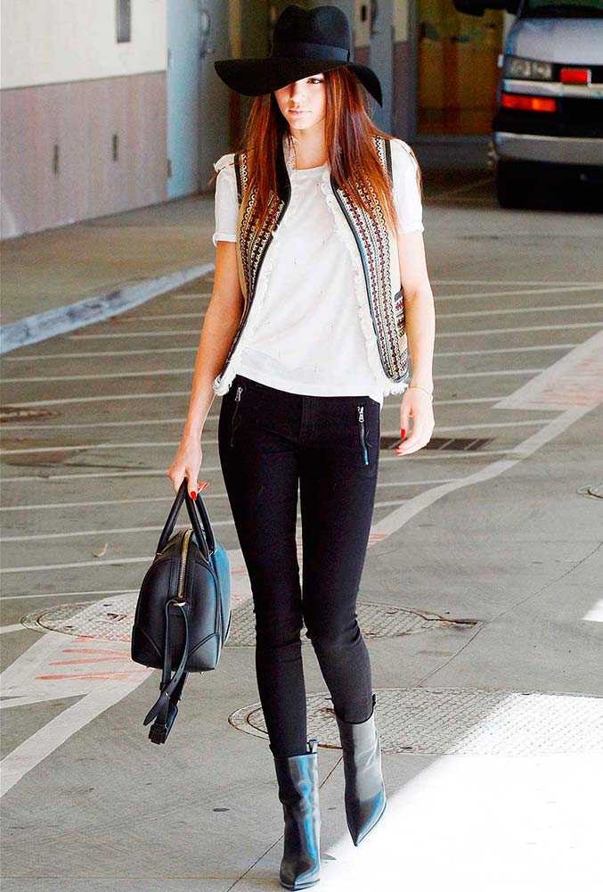 kendall-jenner-out-and-about-los-angeles-christmas-eve-2013--rex__large