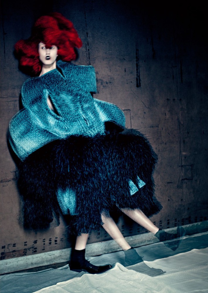 blue-witches-anna-cleveland-by-paolo-roversi-for-luncheon-magazine-spring-summer-2016-2-1