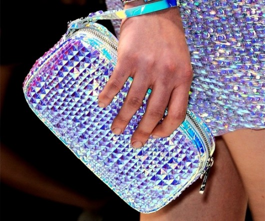 holographic-style-trend