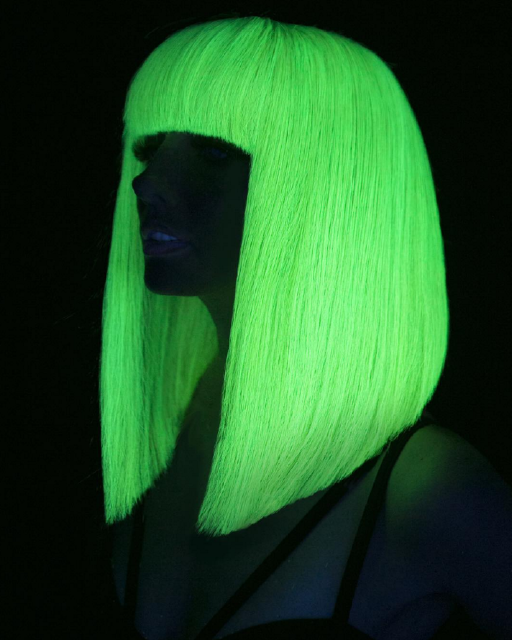 7529566_glow-in-the-dark-hair-color-is-now-a-thing_a7ee2588_m